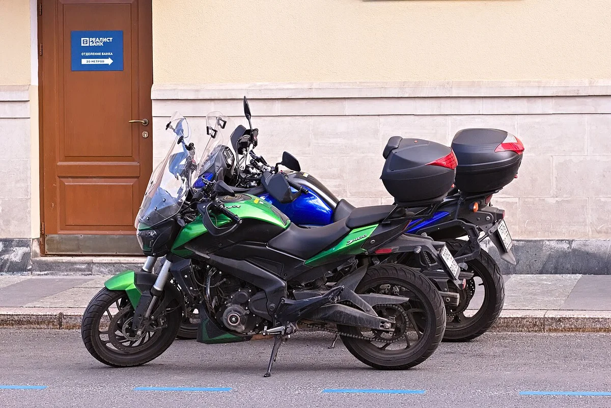 Bajaj Dominar 400